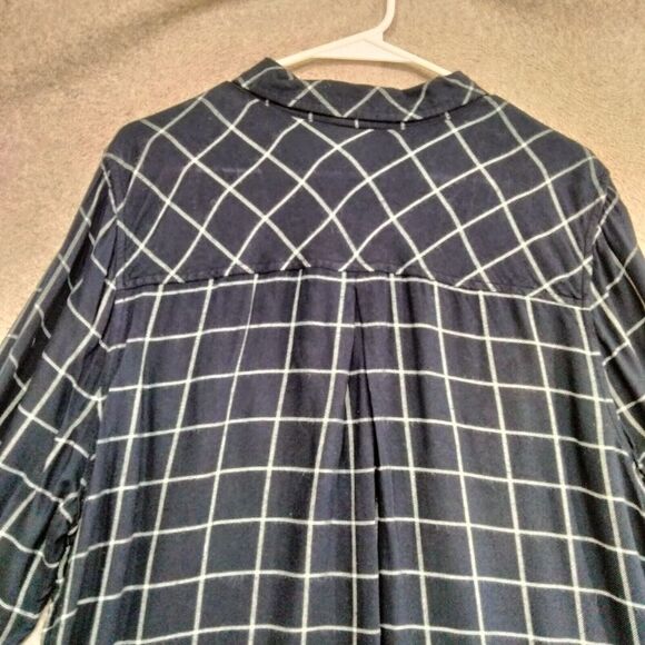 Catherines Button Down Shirt Womens Size 1X Navy Blue Beaded Long Sleeve Grid - Picture 10 of 12